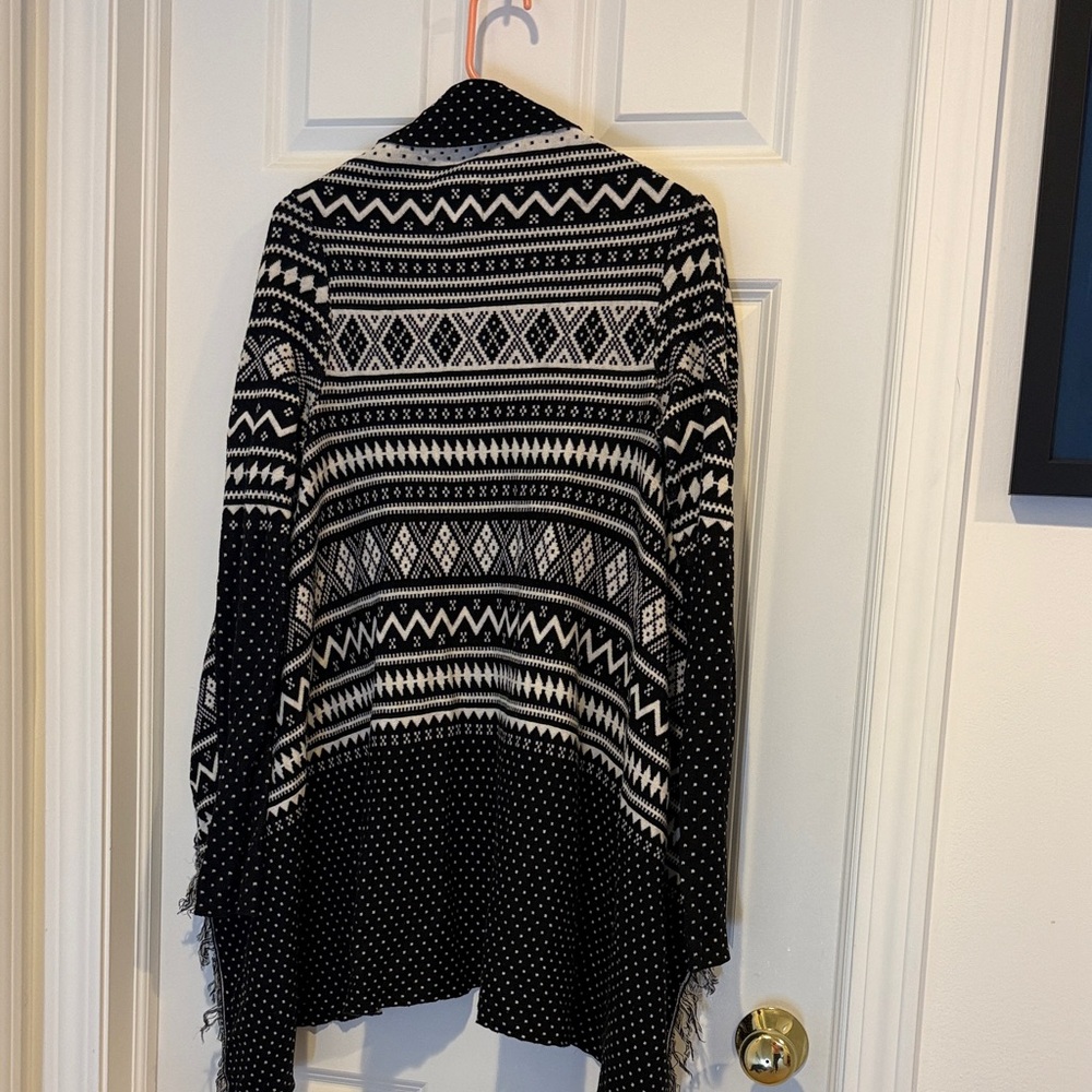 Quiksilver Black and White Patterned Women's Sweater size XS/S - Picture 2 of 2